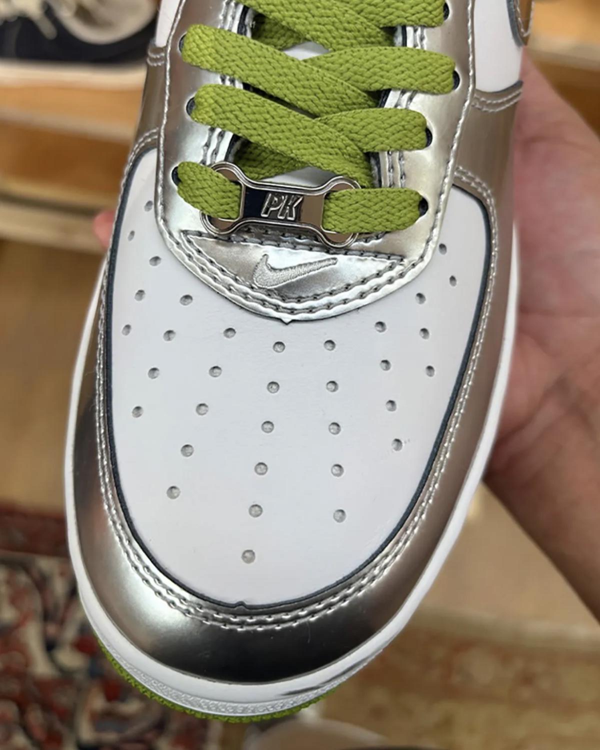 Nike Air Force 1 “Shoe Dog” — Aux origines d’un empire Nike Air Force 1 “Shoe Dog” — Aux origines d’un empire