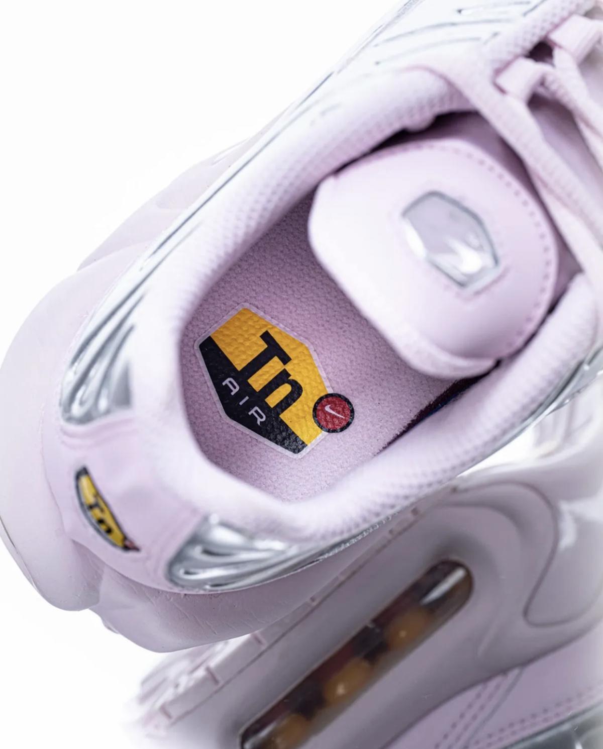 Nike enlève encore une fois la cage de la TN