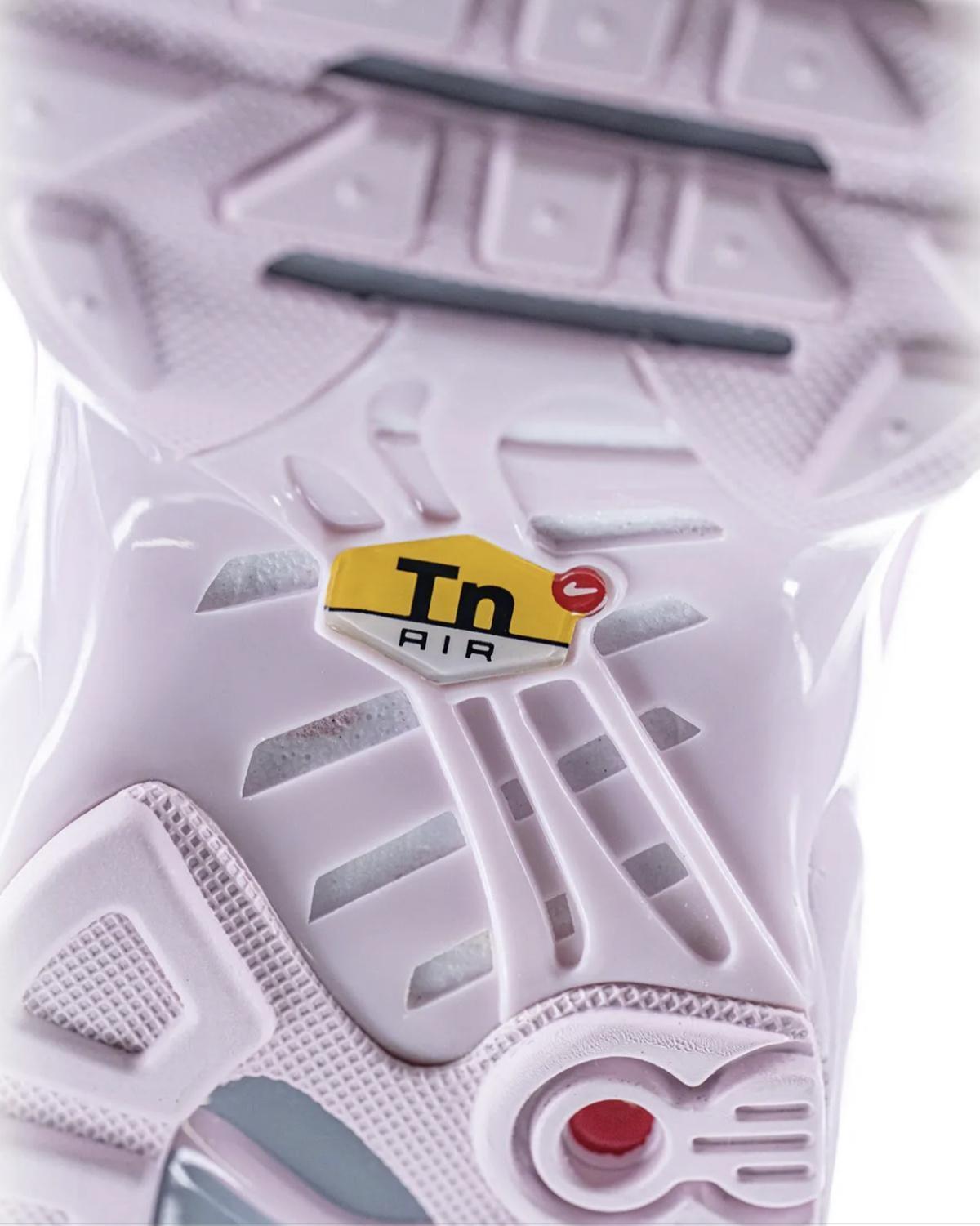 Nike enlève encore une fois la cage de la TN Nike enlève encore une fois la cage de la TN