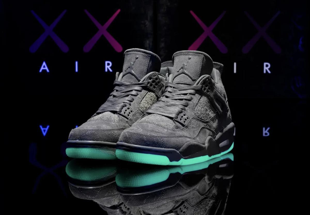 Dix ans plus tard, KAWS revient sur la Jordan 4