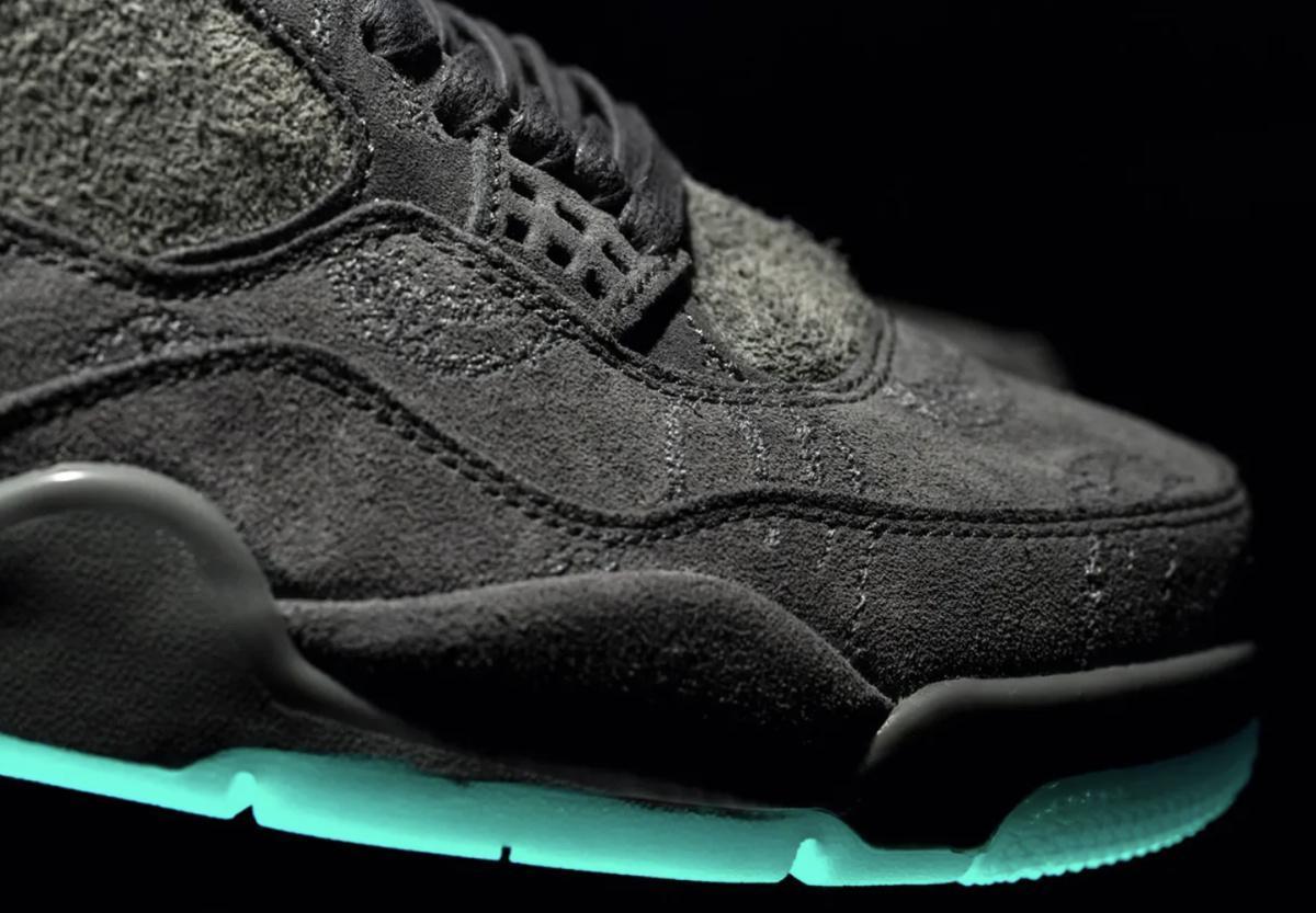 Dix ans plus tard, KAWS revient sur la Jordan 4