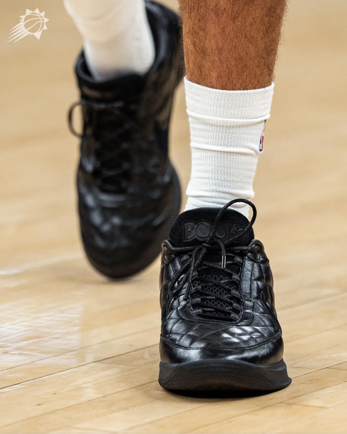 Devin Booker fait revivre une Jordan 2 qui n’a jamais existé en boutique Devin Booker fait revivre une Jordan 2 qui n’a jamais existé en boutique