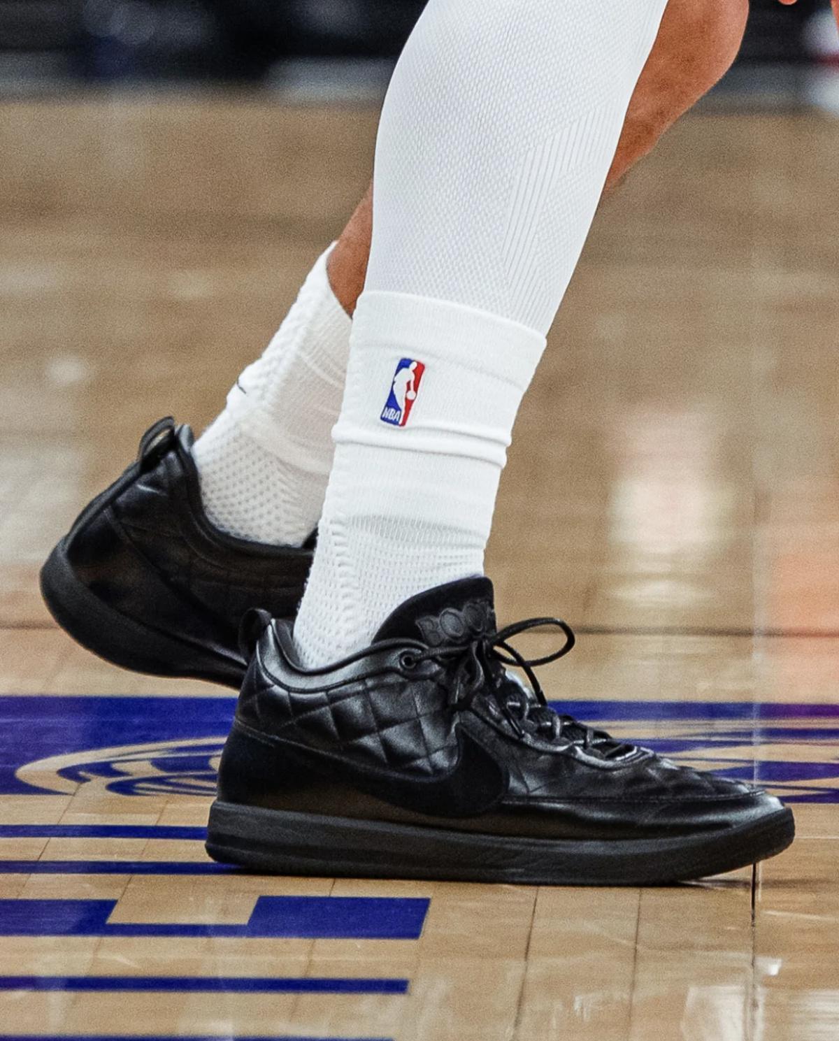 Devin Booker fait revivre une Jordan 2 qui n’a jamais existé en boutique Devin Booker fait revivre une Jordan 2 qui n’a jamais existé en boutique