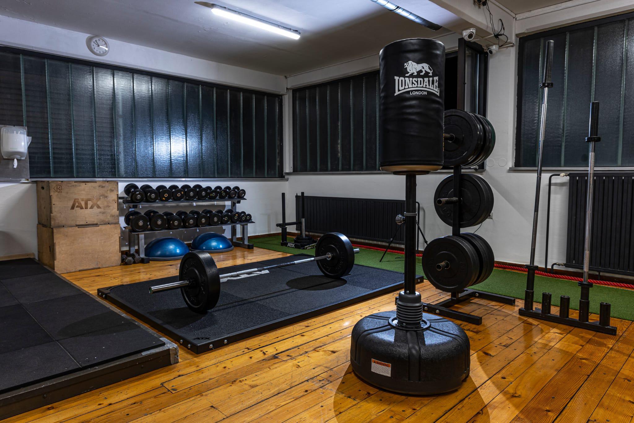Spin center 14