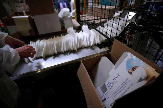 Le fabricant de masques Kolmi-Hopen fait appel aux salariés en chômage technique pour l’aider Le fabricant de masques Kolmi-Hopen fait appel aux salariés en chômage technique pour l’aider