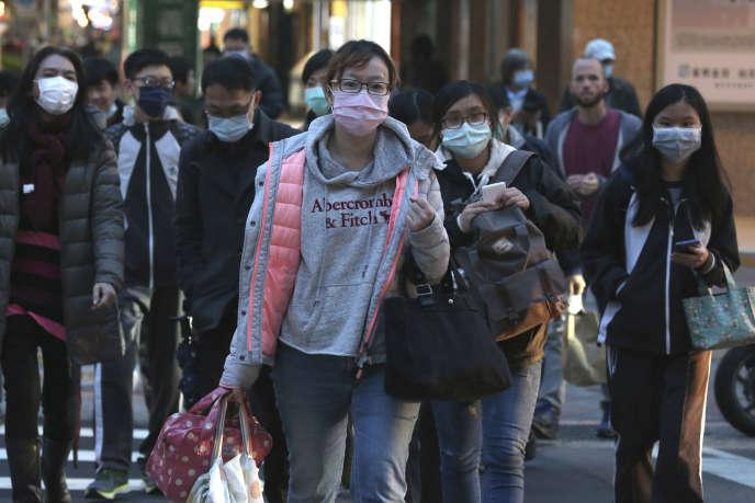 Le dénigrement du masque en Europe suscite la consternation en Asie