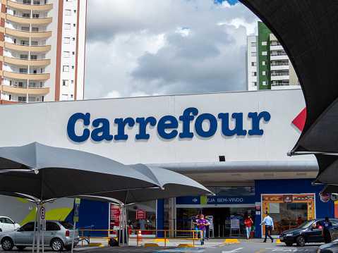 Carrefour: partenariat avec les jeunes agriculteurs Carrefour: partenariat avec les jeunes agriculteurs
