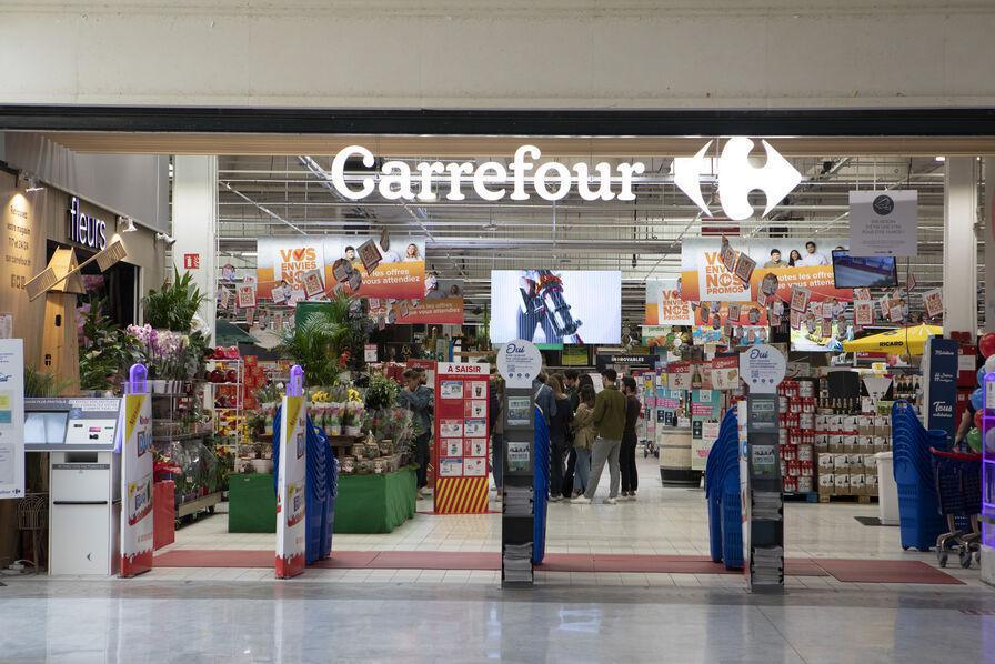 Frédéric Preslot (Carrefour): «300 de nos magasins seront passés en "0 prospectus" d’ici juillet» Frédéric Preslot (Carrefour): «300 de nos magasins seront passés en "0 prospectus" d’ici juillet»