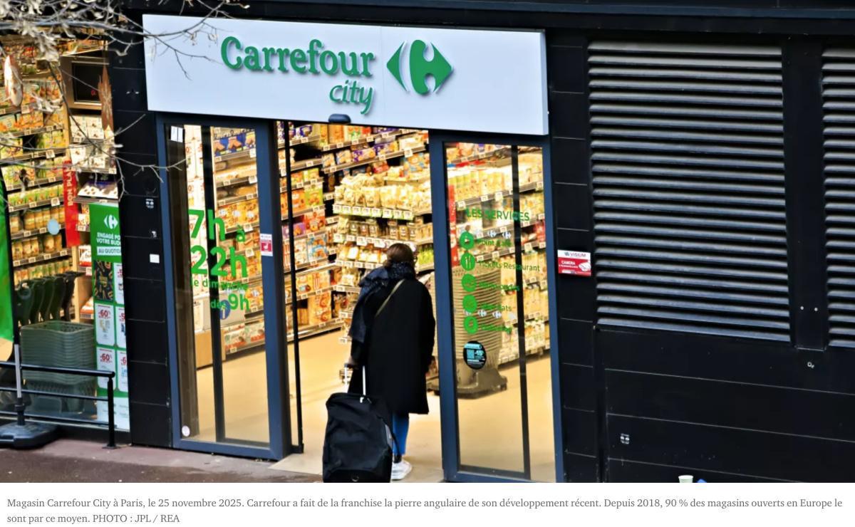 Grande distribution Comment Carrefour, Auchan et Casino se sont découpés en franchises pour moins payer leurs salariés Grande distribution Comment Carrefour, Auchan et Casino se sont découpés en franchises pour moins payer leurs salariés