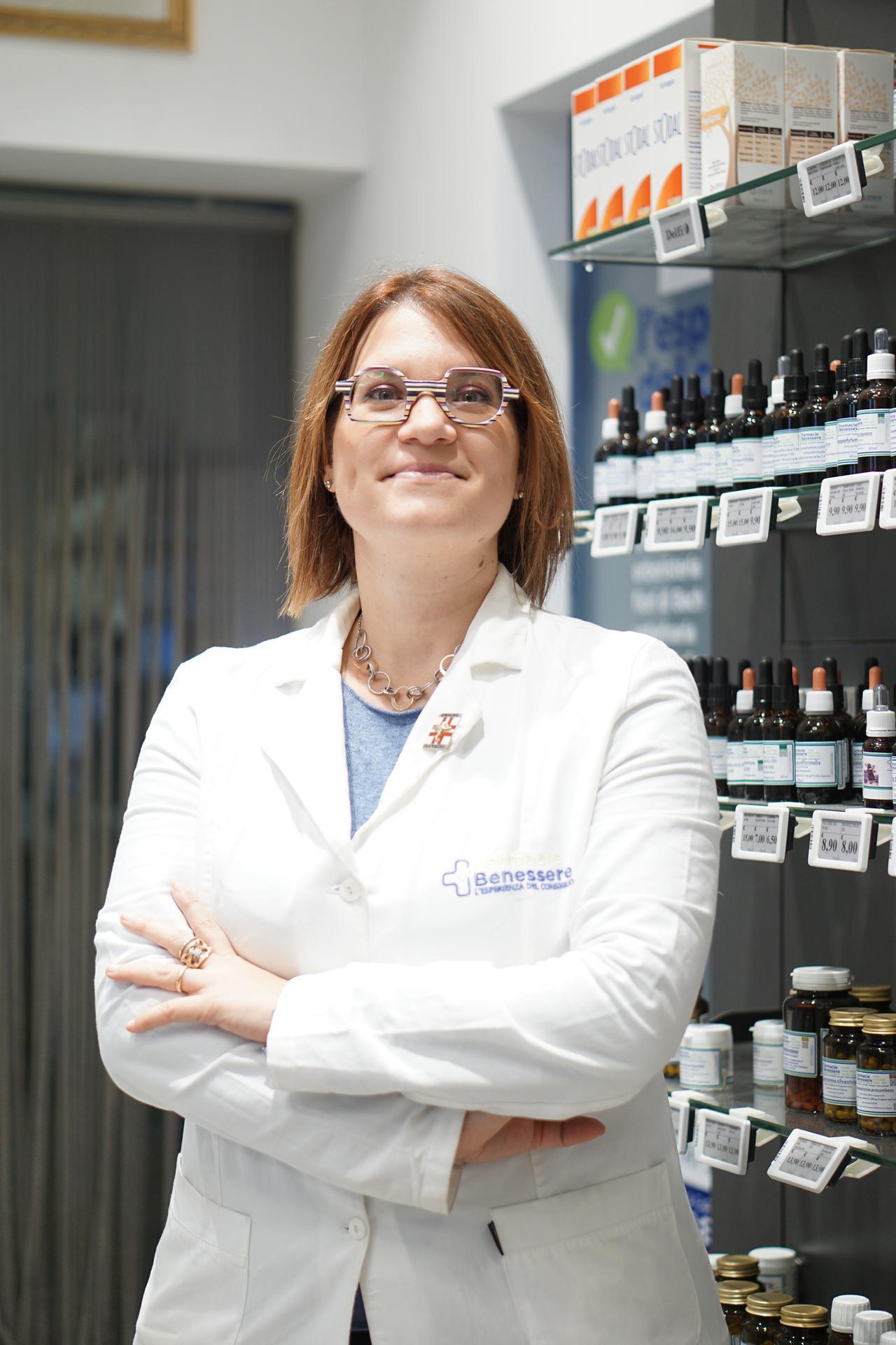 Dr.ssa Egle Chiesa | Dispensazione farmaci | Omeopatia | Fiori di Bach | Make-up