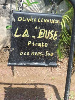 La Grotte des premiers français et le cimetierre marin