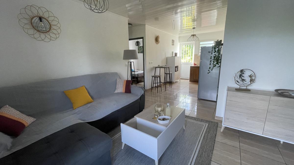 Laves de paix by Tropic Locations