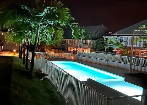 Duplex Climatisé Avec Piscine