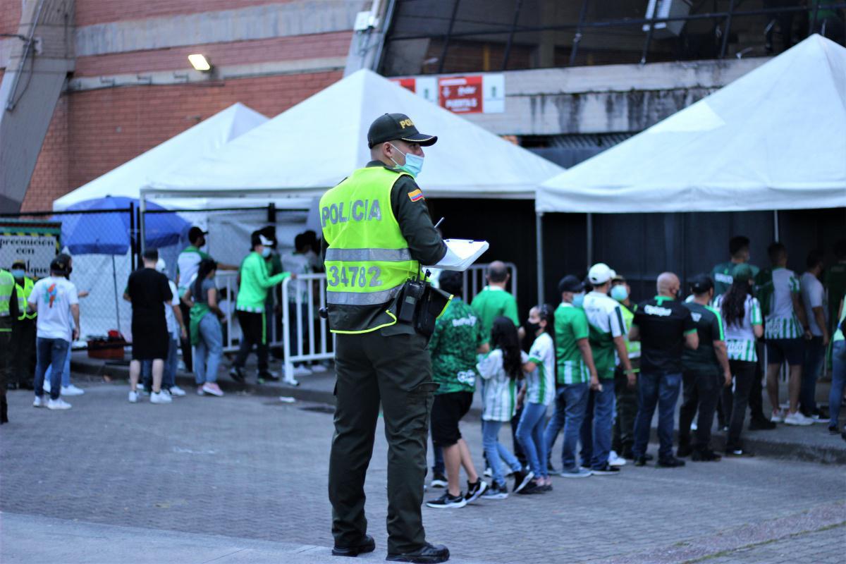 Con 1.200 uniformados y el compromiso de las hinchadas, Medellín está preparada para la doble fecha de fútbol en el Atanasio Girardot