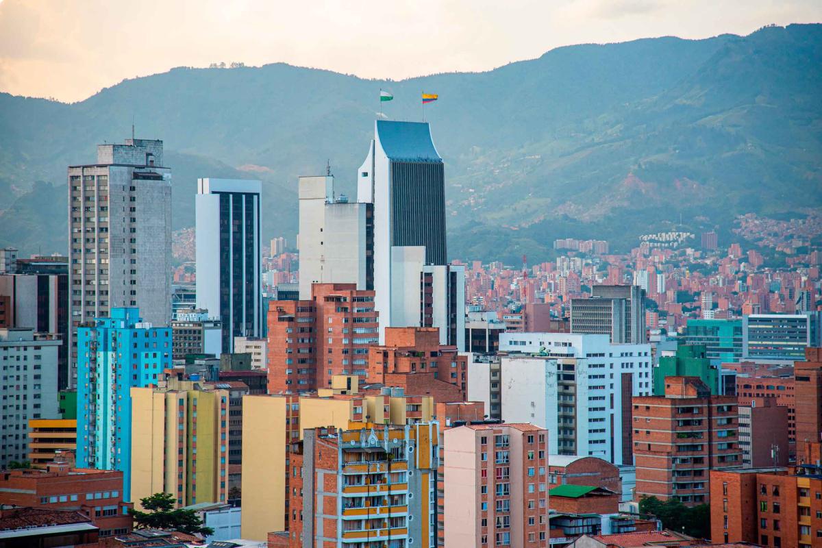 Medellín supera su meta de predial con cerca del 60 % del recaudo en lo que va del año Medellín supera su meta de predial con cerca del 60 % del recaudo en lo que va del año