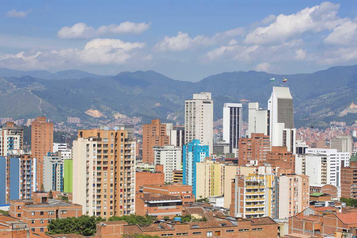Contraloría General de Medellín califica favorablemente las finanzas del Distrito Contraloría General de Medellín califica favorablemente las finanzas del Distrito