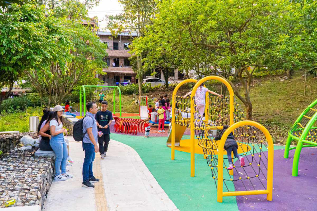 Más de 28.000 habitantes de Pedregal ya disfrutan de un nuevo parque recreativo Más de 28.000 habitantes de Pedregal ya disfrutan de un nuevo parque recreativo