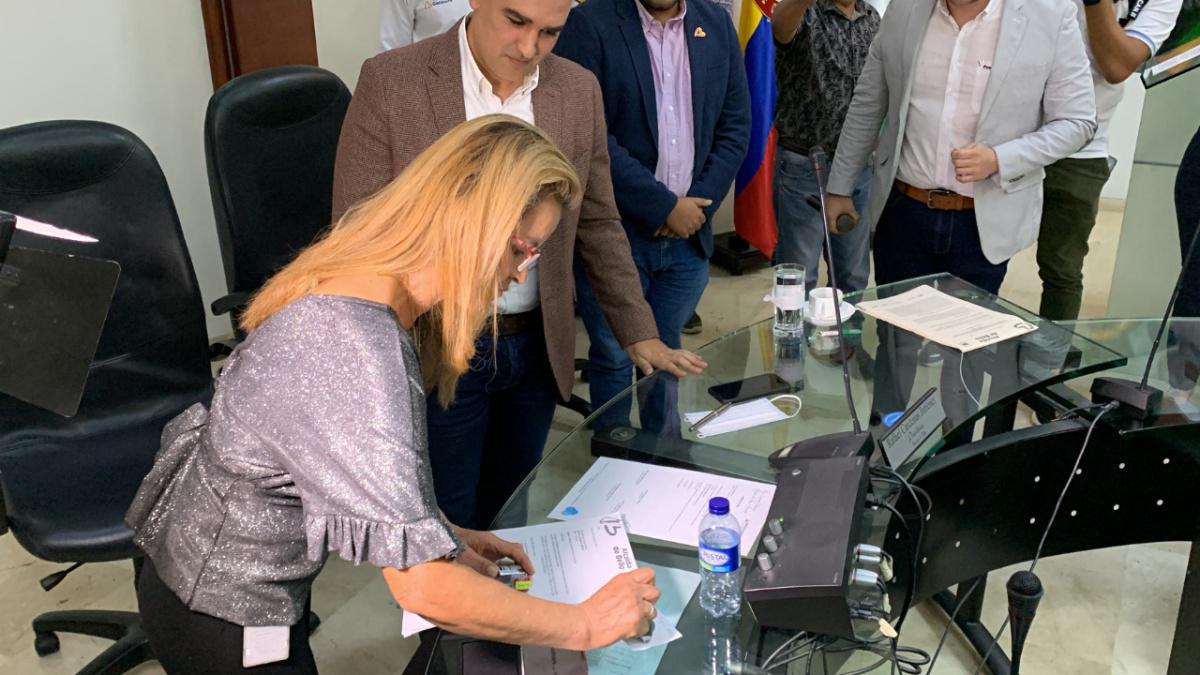 Bello presentó su Universidad Pública 