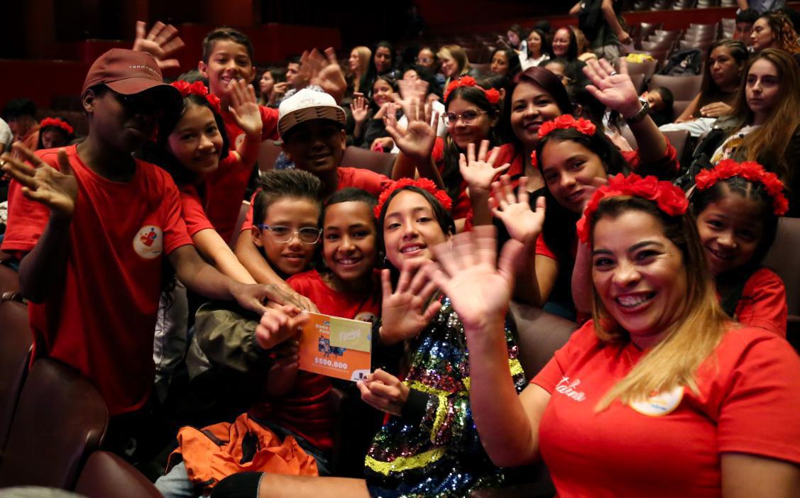 El concurso “Dame Razones para Bailar” exaltó 30 propuestas que promueven el cuidado de la salud mental en Medellín