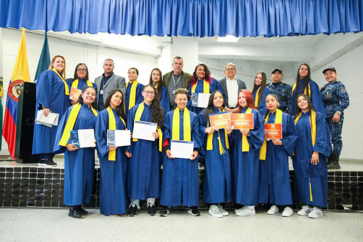 17 internas de la cárcel El Pedregal crearon el primer videojuego colombiano hecho por mujeres privadas de la libertad 17 internas de la cárcel El Pedregal crearon el primer videojuego colombiano hecho por mujeres privadas de la libertad