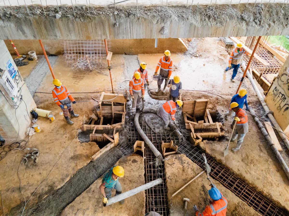 Con el vaciado de pilas, vigas y losas de concreto se cumple otro hito importante en la reconstrucción de la Biblioteca España Con el vaciado de pilas, vigas y losas de concreto se cumple otro hito importante en la reconstrucción de la Biblioteca España