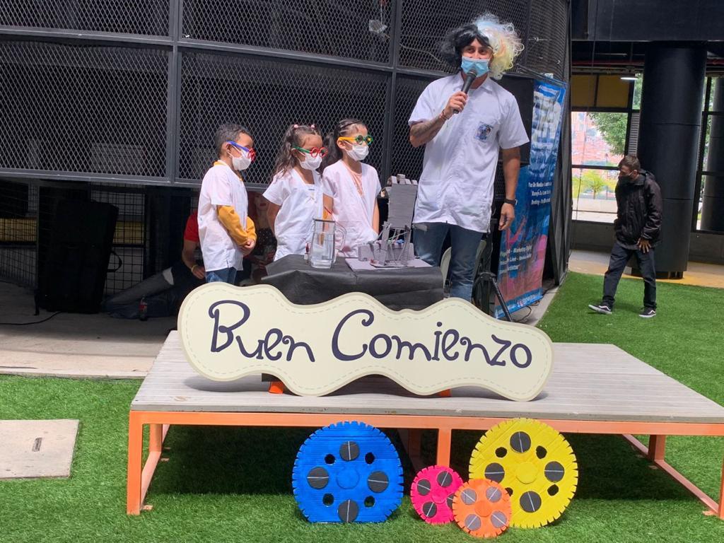 11.000 niños y niñas de Medellín adquieren conocimiento científico por medio del proyecto pedagógico “Jugando con la ciencia” 11.000 niños y niñas de Medellín adquieren conocimiento científico por medio del proyecto pedagógico “Jugando con la ciencia”