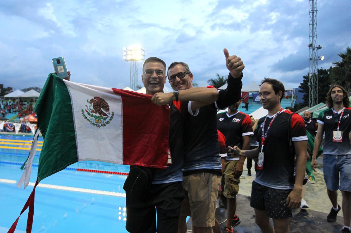 Inició en Medellín el Campeonato Panamericano y Sudamericano de Natación Master 2022 que reúne a 25 países Inició en Medellín el Campeonato Panamericano y Sudamericano de Natación Master 2022 que reúne a 25 países