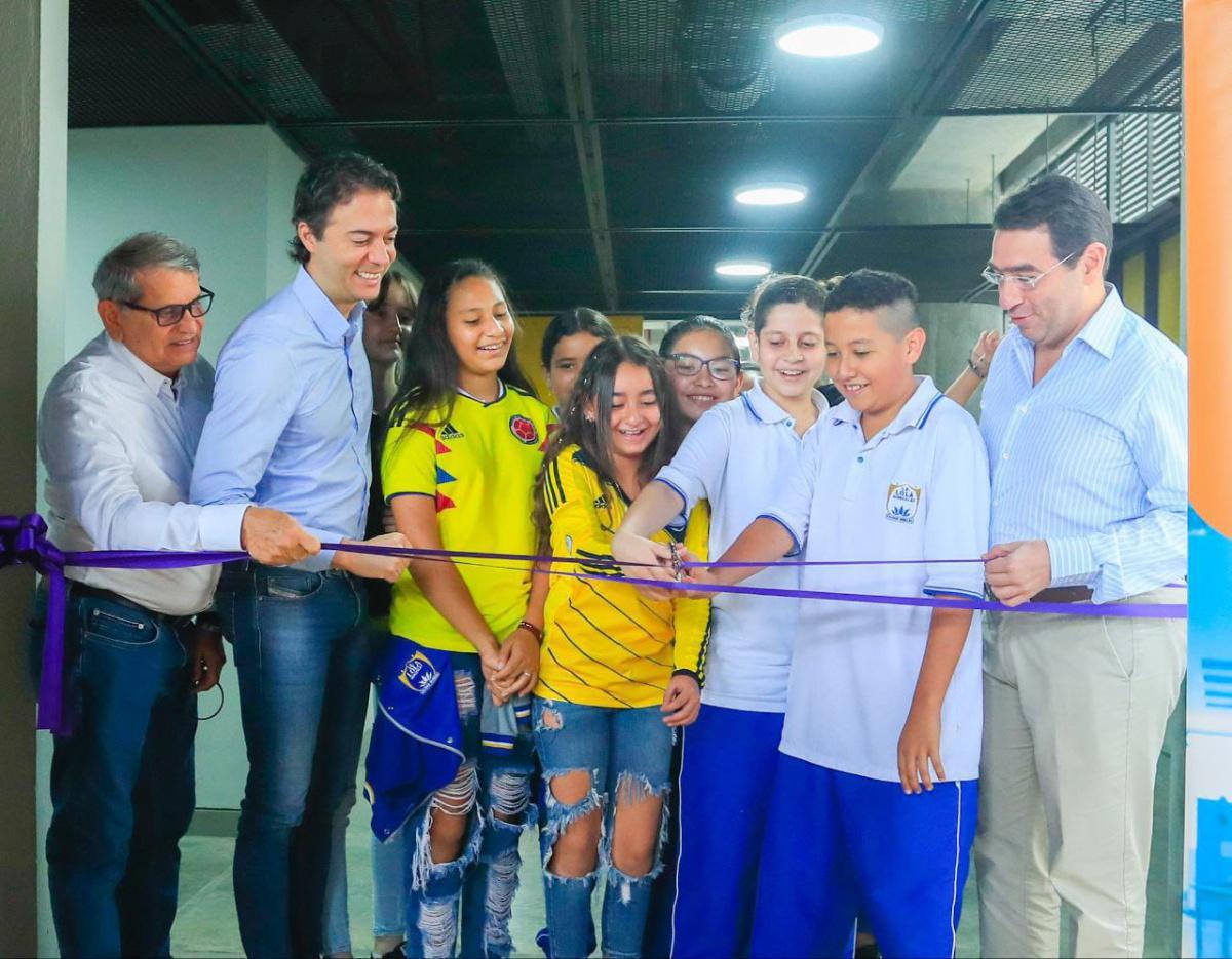 El “Parche Digital” llegó a C4TA para beneficiar a más de 1.000 estudiantes de dos comunas de Medellín El “Parche Digital” llegó a C4TA para beneficiar a más de 1.000 estudiantes de dos comunas de Medellín