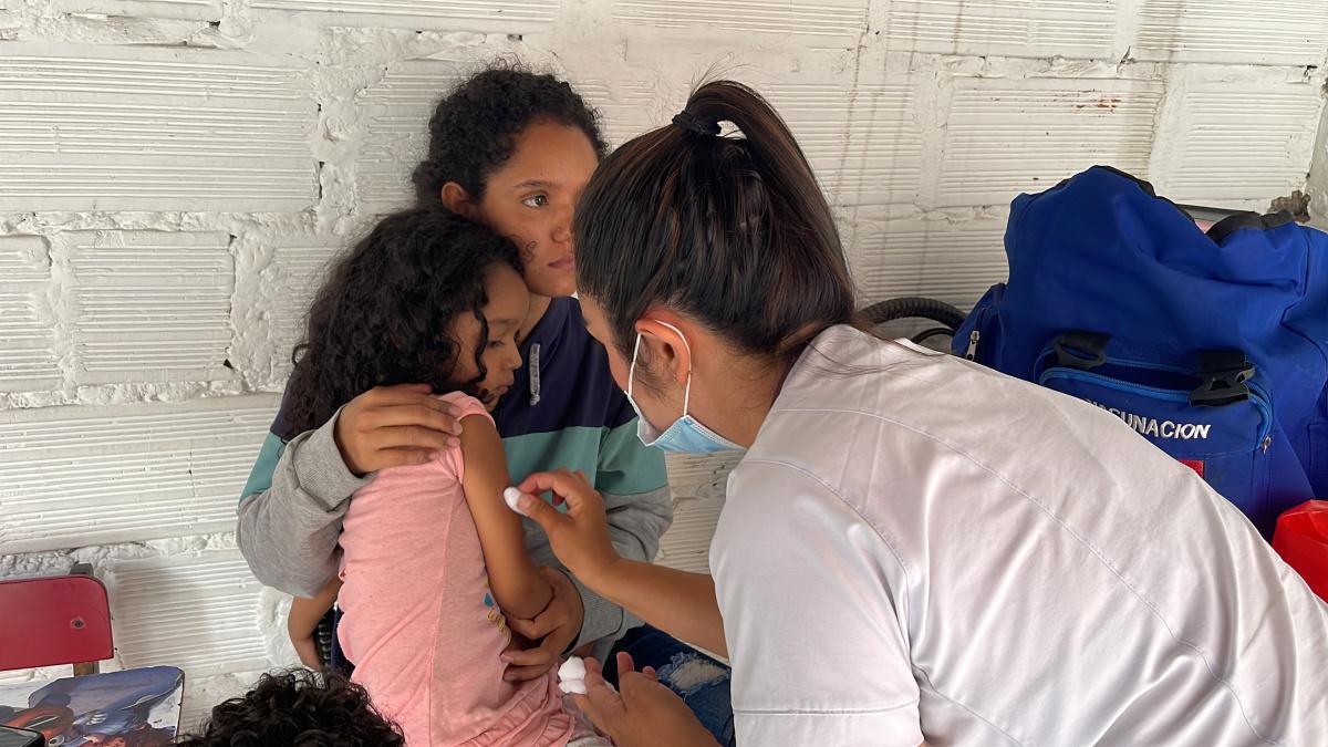 Profesionales verificarán los esquemas de vacunación de más de 5.532 menores en diferentes zonas de la ciudad Profesionales verificarán los esquemas de vacunación de más de 5.532 menores en diferentes zonas de la ciudad