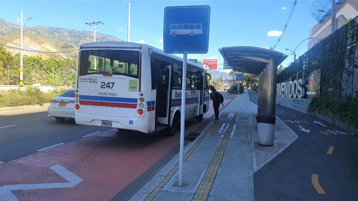 Bello estableció paraderos para rutas urbanas y metropolitanas en la Autopista Norte 
