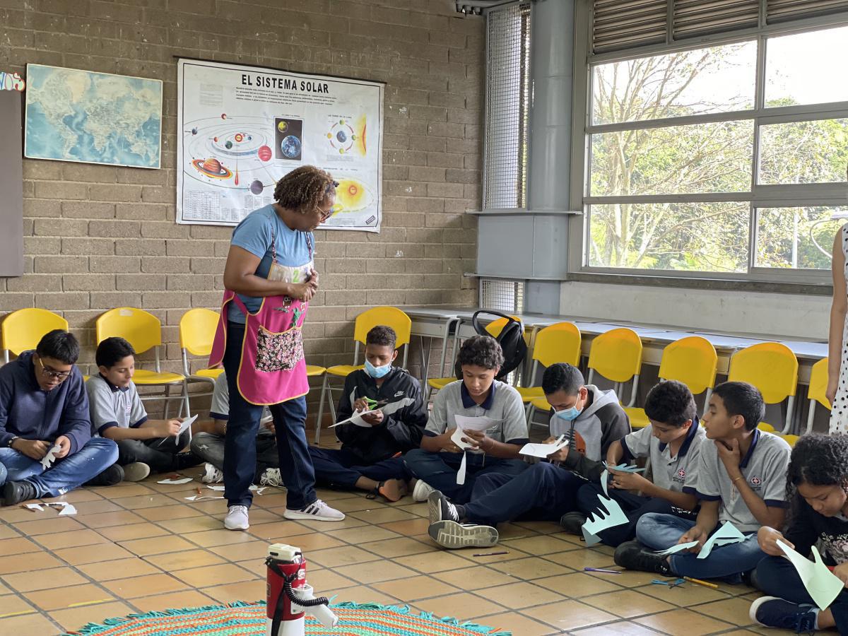Docentes de las instituciones educativas oficiales de Medellín podrán acceder a subsidio especial para adquirir vivienda propia