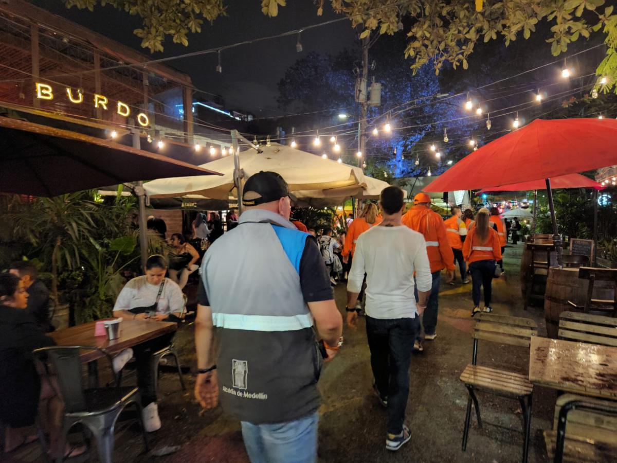 Se reforzarán acciones preventivas y de control en las zonas de toque de queda de menores en Medellín Se reforzarán acciones preventivas y de control en las zonas de toque de queda de menores en Medellín