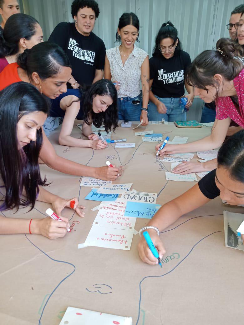 25 estudiantes de áreas de las ciencias sociales y humanas se están formando como investigadores de la memoria 25 estudiantes de áreas de las ciencias sociales y humanas se están formando como investigadores de la memoria