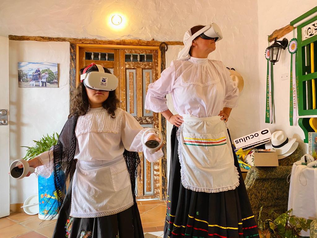 40 jóvenes de la comunidad maker compartieron sus conocimientos en tecnologías 4.0 con silleteros de Santa Elena 40 jóvenes de la comunidad maker compartieron sus conocimientos en tecnologías 4.0 con silleteros de Santa Elena