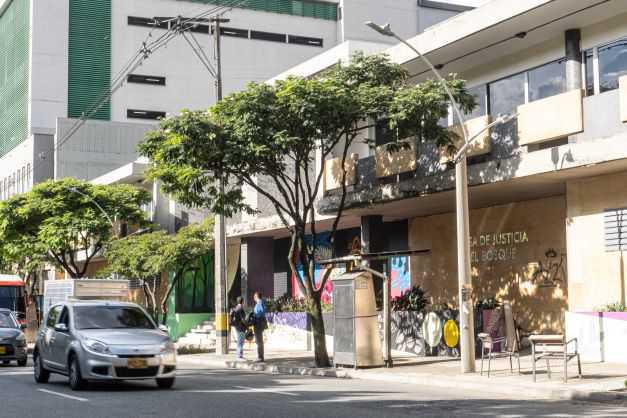 Con 33 entidades y servicios a la comunidad, la Alcaldía de Medellín reabre la Casa de Justicia de El Bosque