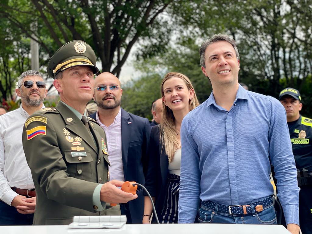 A Medellín llegaron 110 nuevos policías para reforzar las acciones contra los delitos de alto impacto A Medellín llegaron 110 nuevos policías para reforzar las acciones contra los delitos de alto impacto