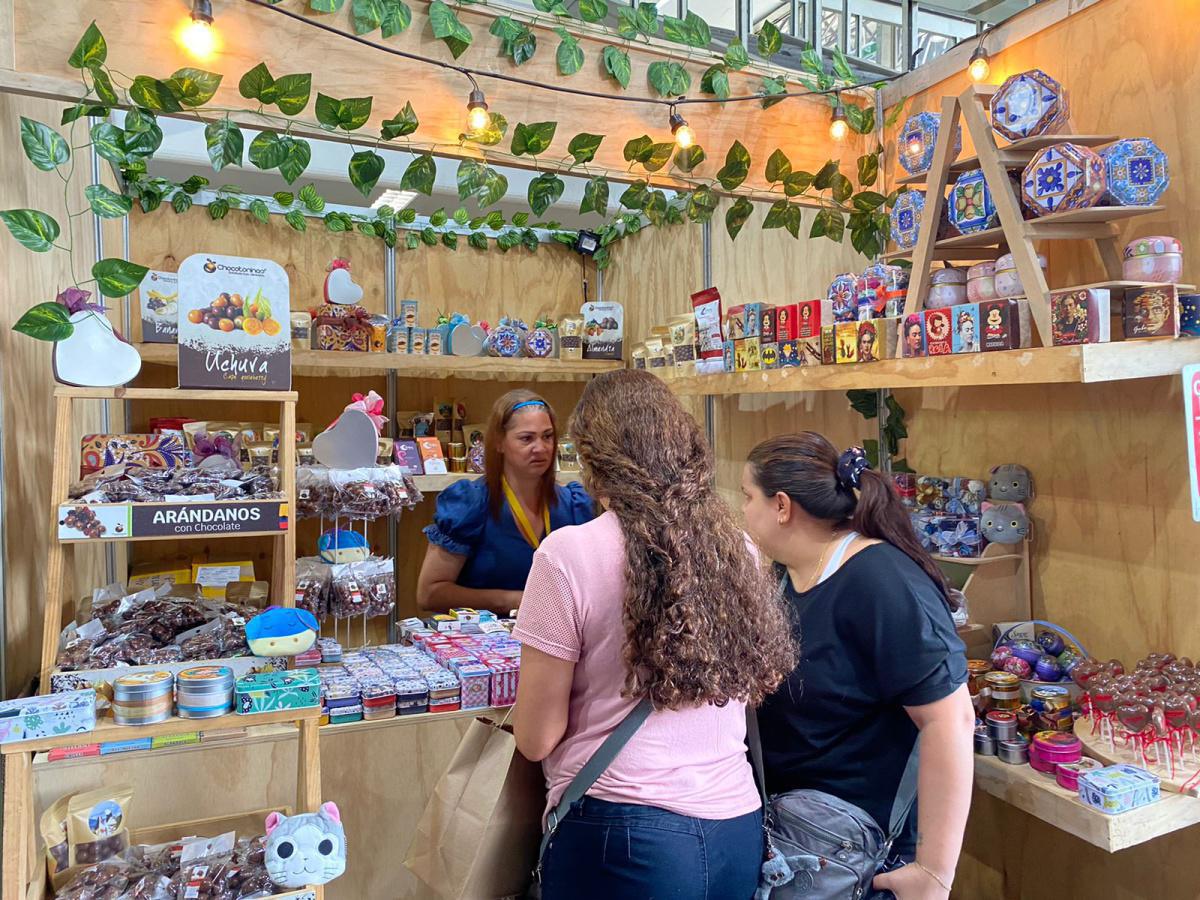 Comerciantes antioqueños esperan ventas por más de $500.000 millones en la celebración de amor y amistad Comerciantes antioqueños esperan ventas por más de $500.000 millones en la celebración de amor y amistad