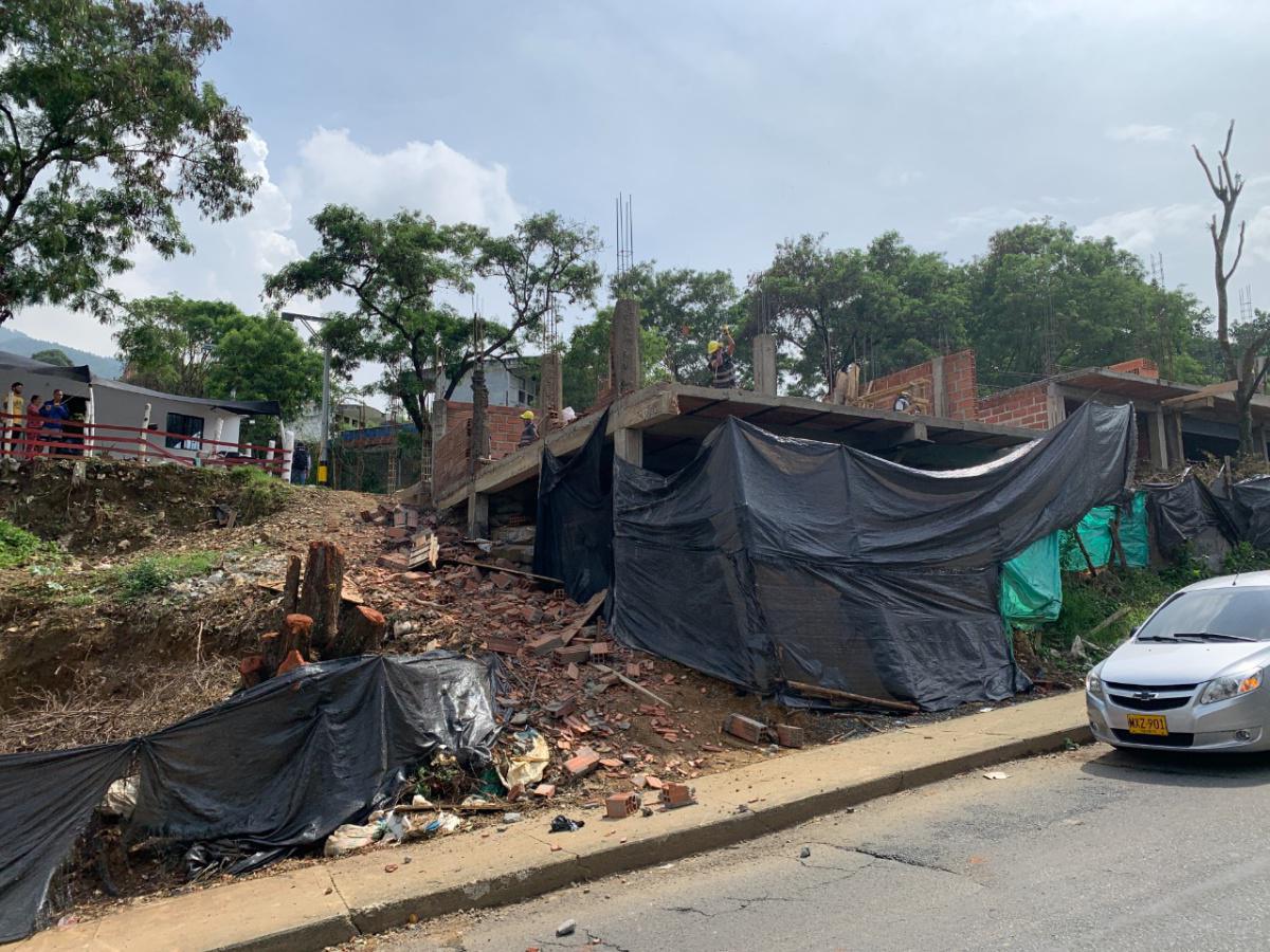 Autoridades de Bello adelantaron demolición de construcciones ilegales
