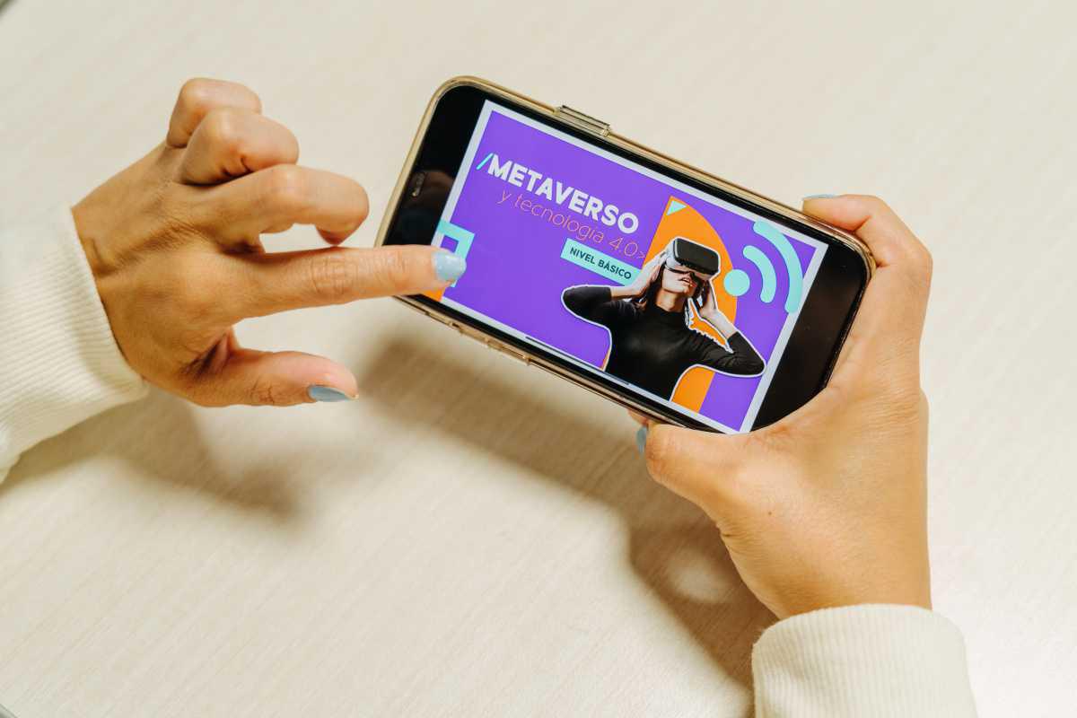 El Metaverso, el poder de los datos y otras temáticas 4.0 hacen parte de los cursos gratuitos que ofrece la Alcaldía de Medellín El Metaverso, el poder de los datos y otras temáticas 4.0 hacen parte de los cursos gratuitos que ofrece la Alcaldía de Medellín