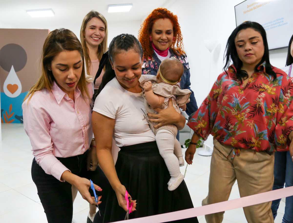 Medellín tiene la primera sala pública del país para gestantes, lactantes y redes de apoyo familiar