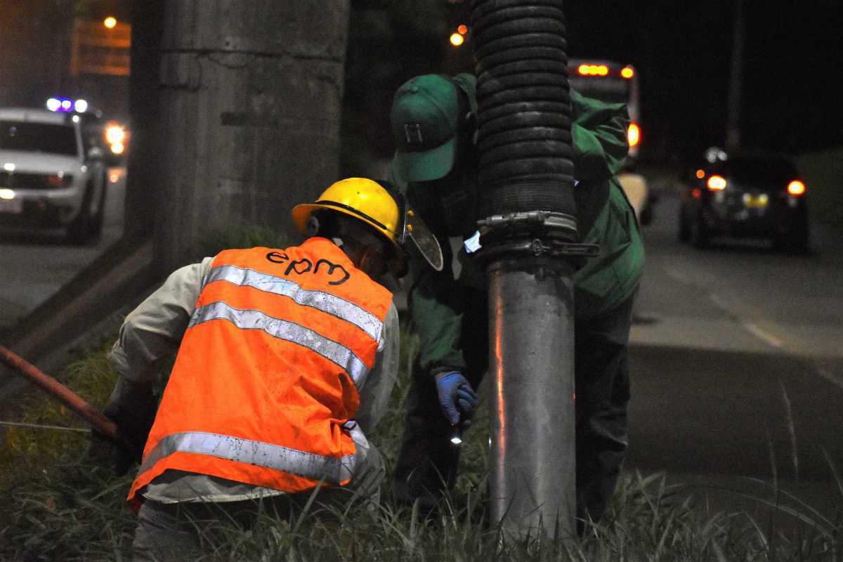 Con intervención integral en soterrados, en Medellín se previenen inundaciones en las principales vías 