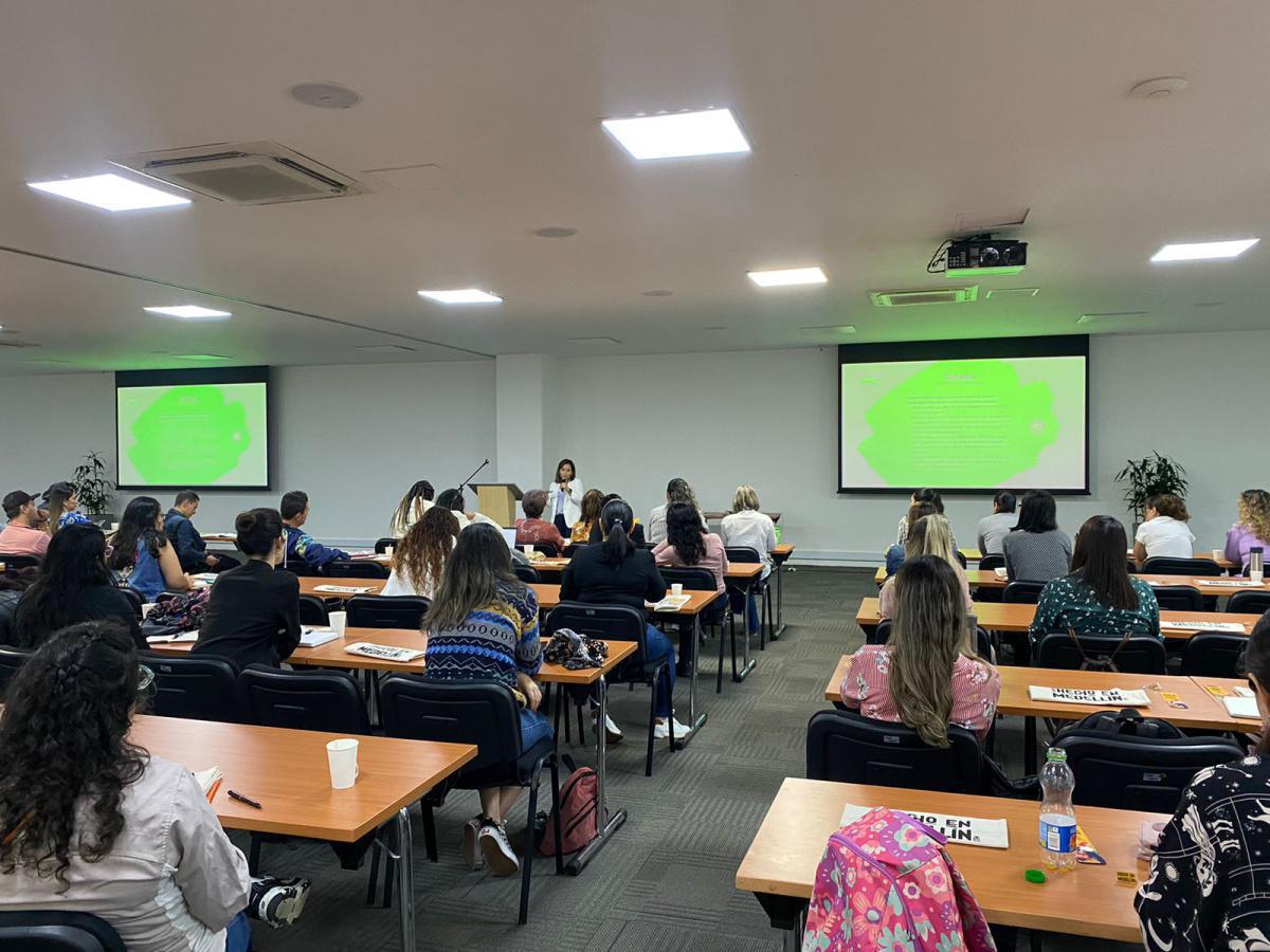 Emprendedores de Hecho en Medellín se convertirán en expertos en redes sociales Emprendedores de Hecho en Medellín se convertirán en expertos en redes sociales