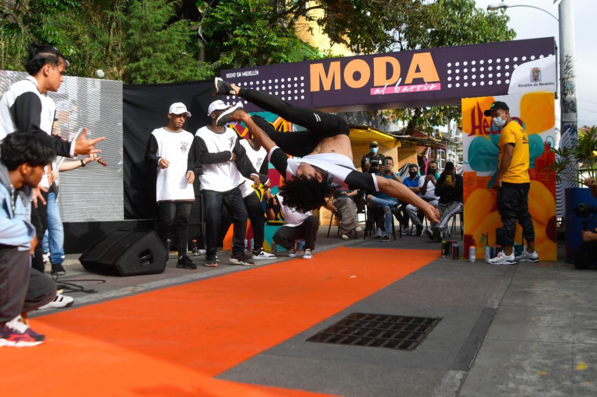 Emprendedores del sector textil de Medellín participarán en una nueva edición de Moda al Barrio Emprendedores del sector textil de Medellín participarán en una nueva edición de Moda al Barrio