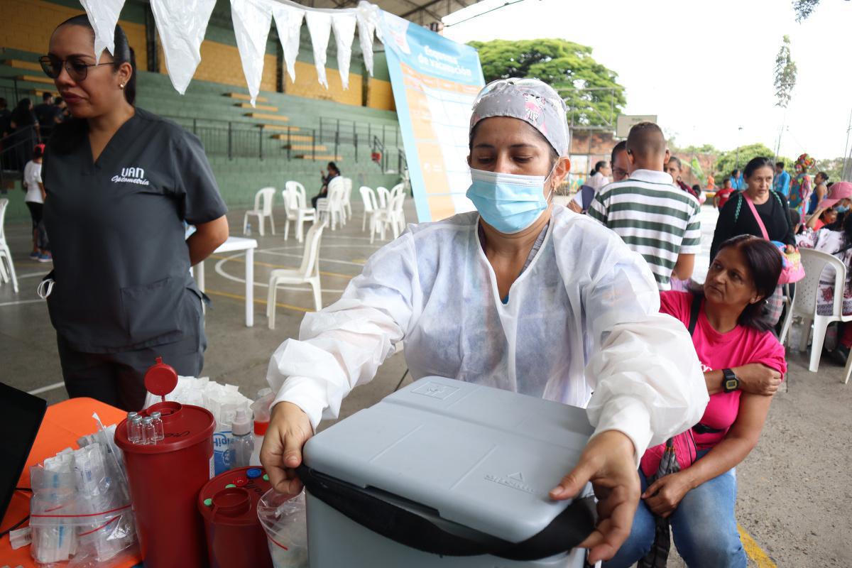 Medellín proyecta inmunizar a 38.338 personas durante la quinta Jornada Nacional de Vacunación Medellín proyecta inmunizar a 38.338 personas durante la quinta Jornada Nacional de Vacunación