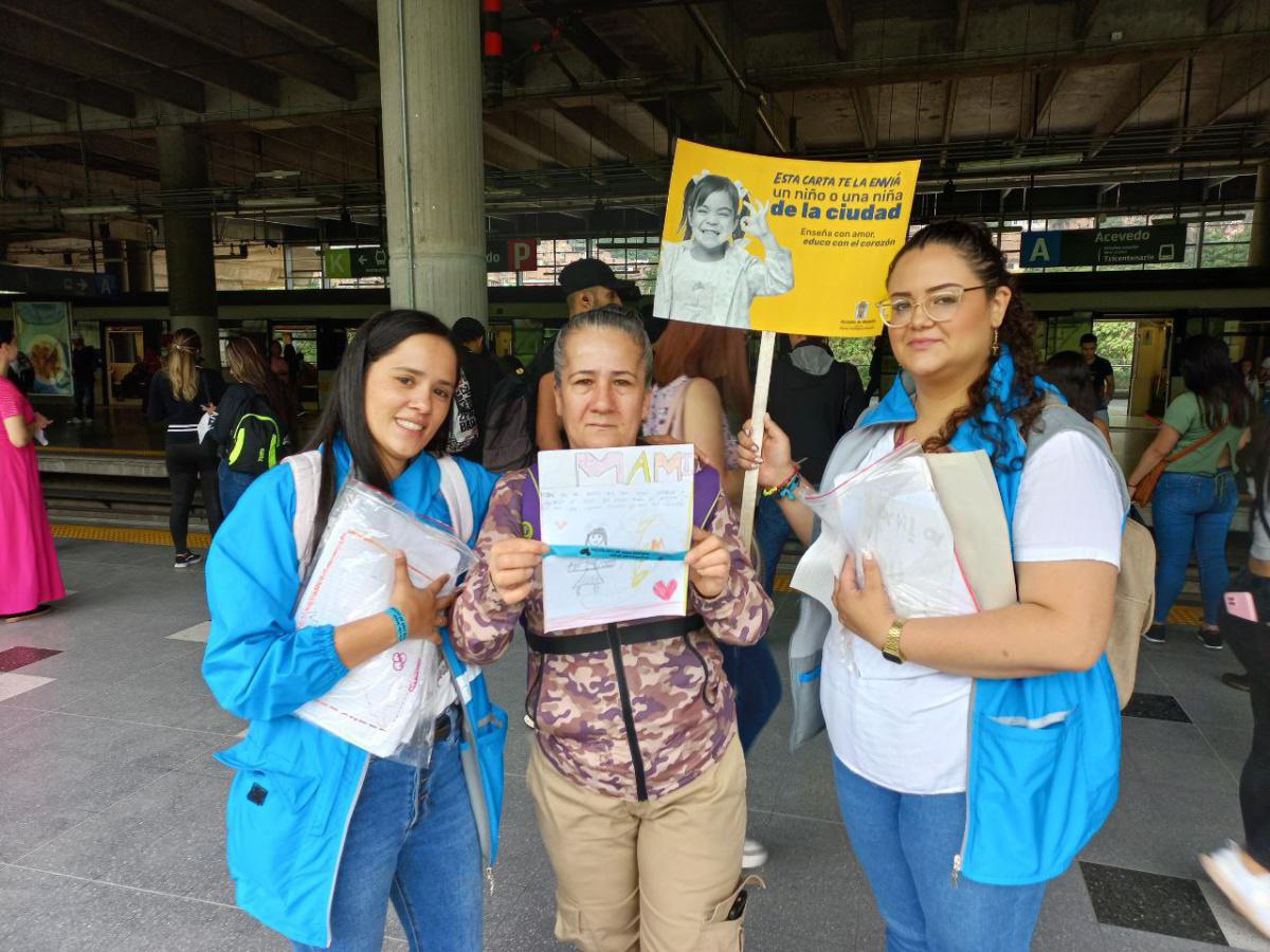 16.000 niñas y niños de Medellín escribieron cartas en contra del maltrato y el abuso infantil