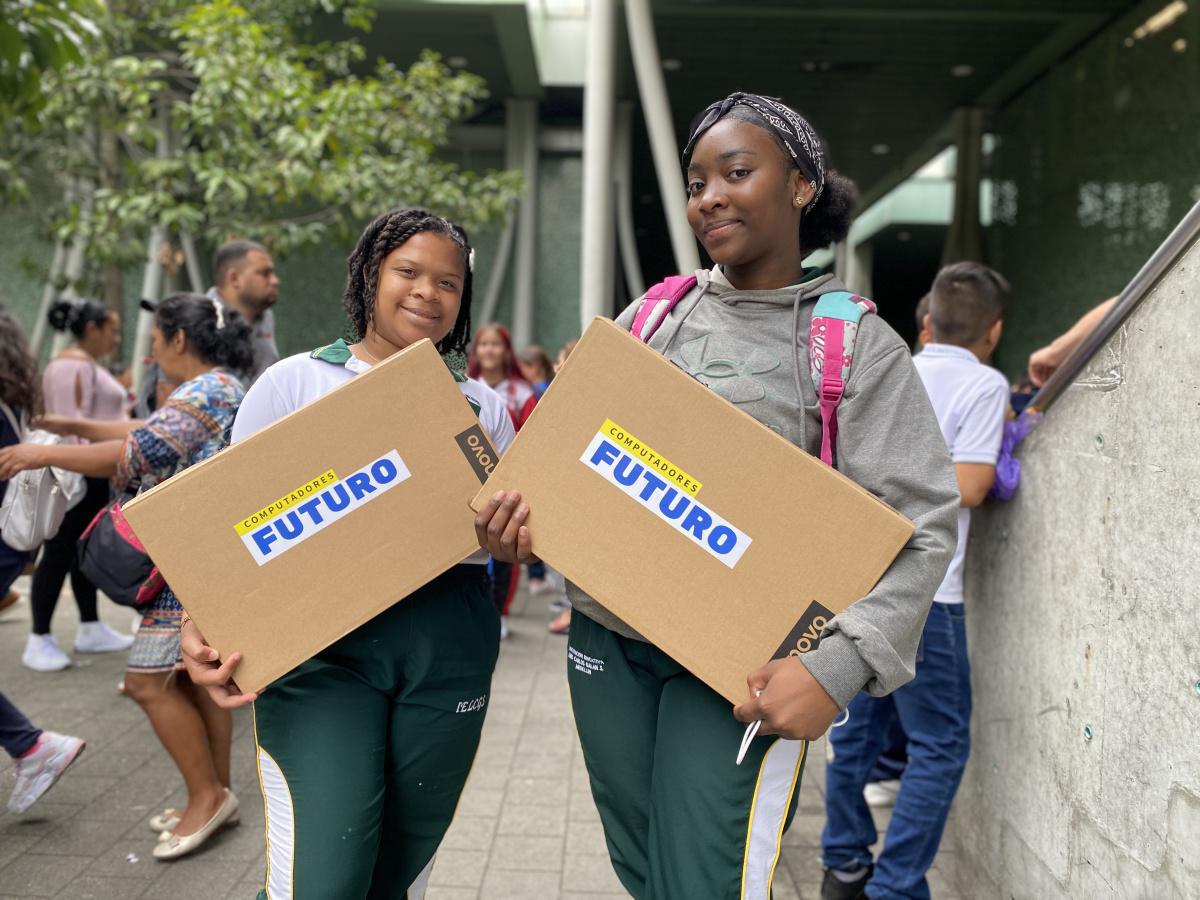 Con Computadores Futuro, estudiantes de grado once accederán a cursos gratis sobre la Cuarta Revolución Industrial Con Computadores Futuro, estudiantes de grado once accederán a cursos gratis sobre la Cuarta Revolución Industrial