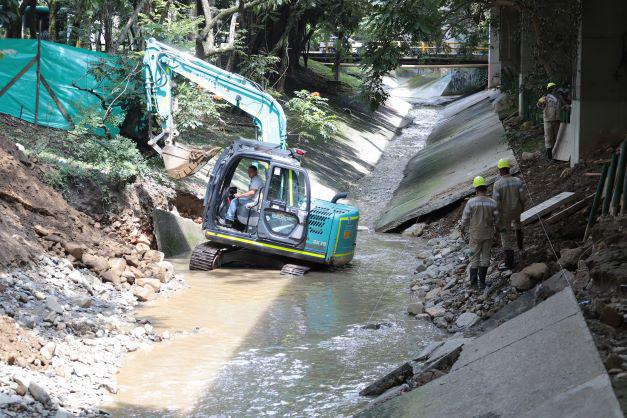 Con intervenciones en las quebradas, Medellín reduce riesgos de emergencias por lluvias 