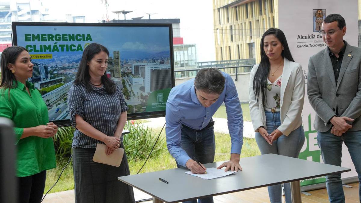 Medellín declara emergencia climática y prioriza ocho estrategias para prevenir y atender las emergencias Medellín declara emergencia climática y prioriza ocho estrategias para prevenir y atender las emergencias