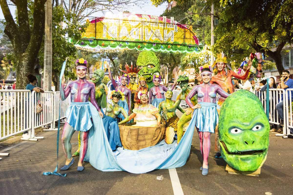 Medellín se engalanará con 600 artistas y siete silleteros en el tradicional Desfile de Mitos y Leyendas 