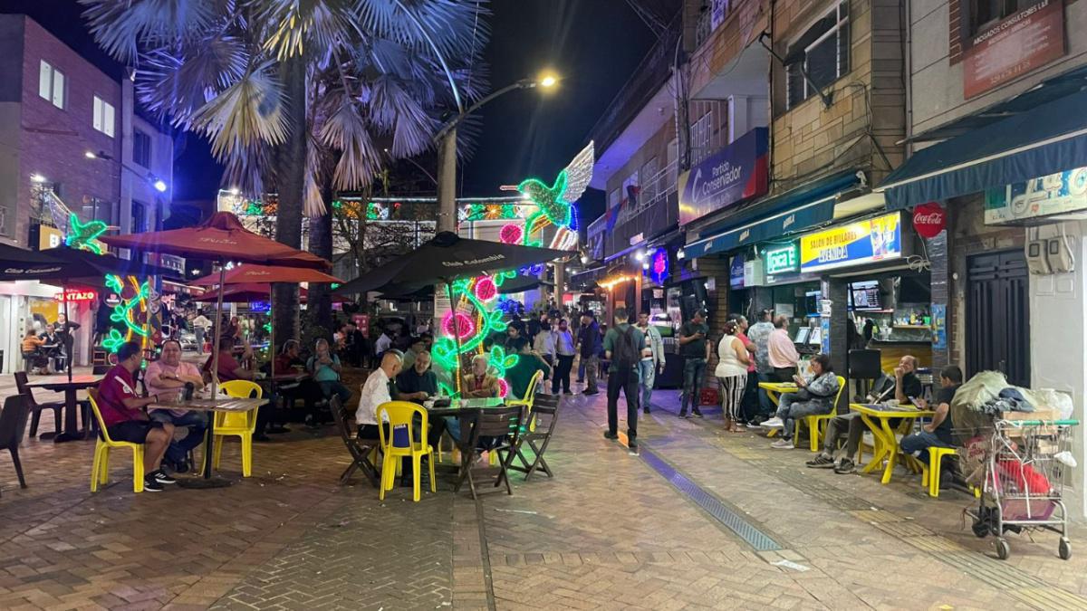 Establecimientos comerciales en Bello tendrán horarios especiales nocturnos en diciembre Establecimientos comerciales en Bello tendrán horarios especiales nocturnos en diciembre